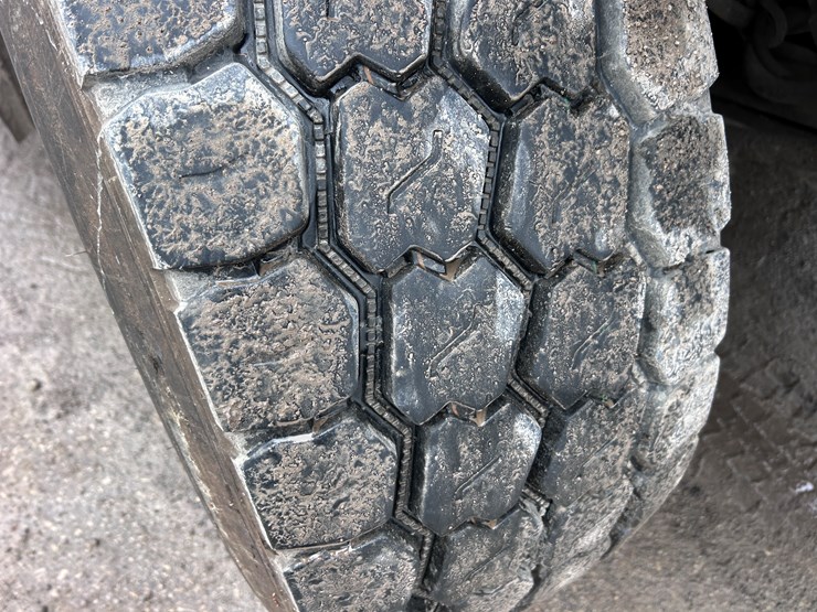 #1690-•-2013-international-7500-6x4-hydro-excavation-truck-image-77