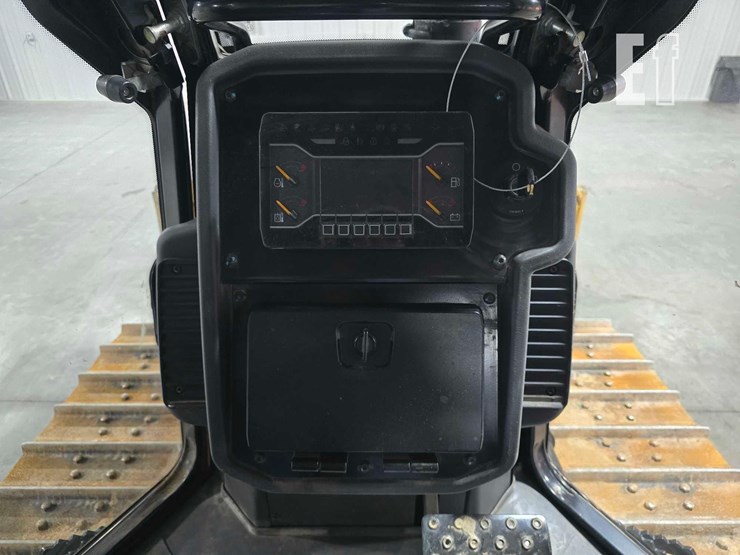 2022-caterpillar-d3-image-16