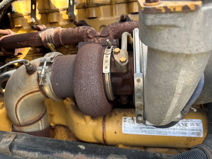 2001-caterpillar-c15-image-28