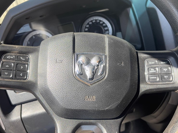 2014-dodge-1500-image-11