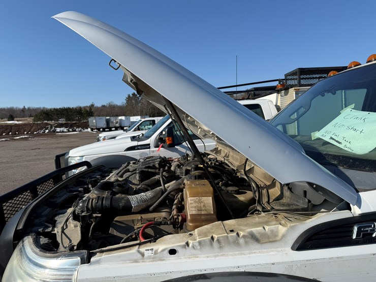 2012-ford-f550-xl-image-8