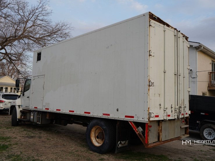 2012-hino-338-image-6