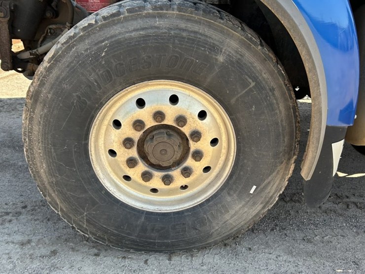 #1114-•-2005-western-star-tri-axle-heavy-haul-truck-tractor-image-73