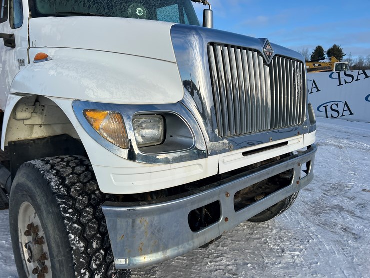 2005-international-7600-image-12
