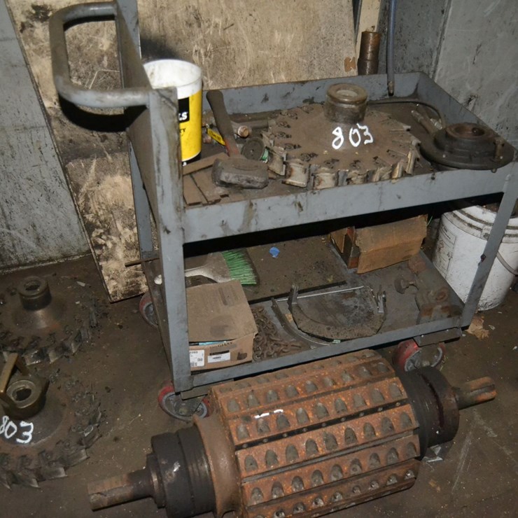 (2) 15" 16 KNIFE PLANER HEADS W/ (4) 2" 16 KNIFE SIDE HEADS W/EXTRA KNIVES W/(2) JOINERS