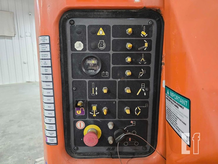 2015-jlg-e400ajpn-image-12