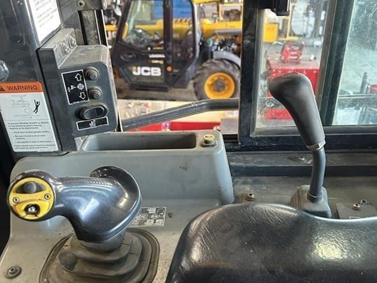 2017-komatsu-d61pxi-image-28