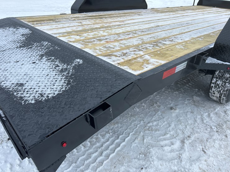 2026-massey-ferguson-8-image-18