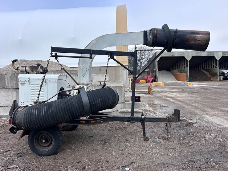 #1687-•-american-road-machinery-towable-leaf-vac-image-6