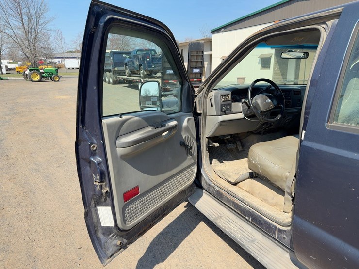 2002-ford-f350-xl-image-23