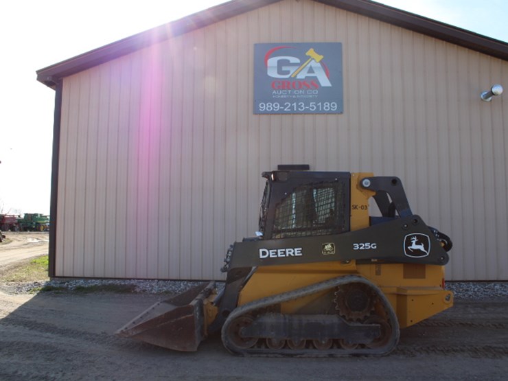 2022-john-deere-325-image-2