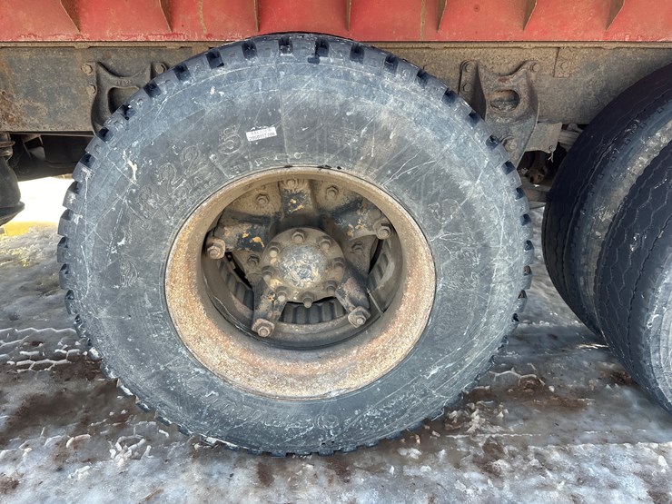 1986-international-f9370-image-65