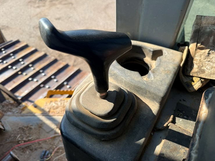 caterpillar-d5g-lgp-image-37