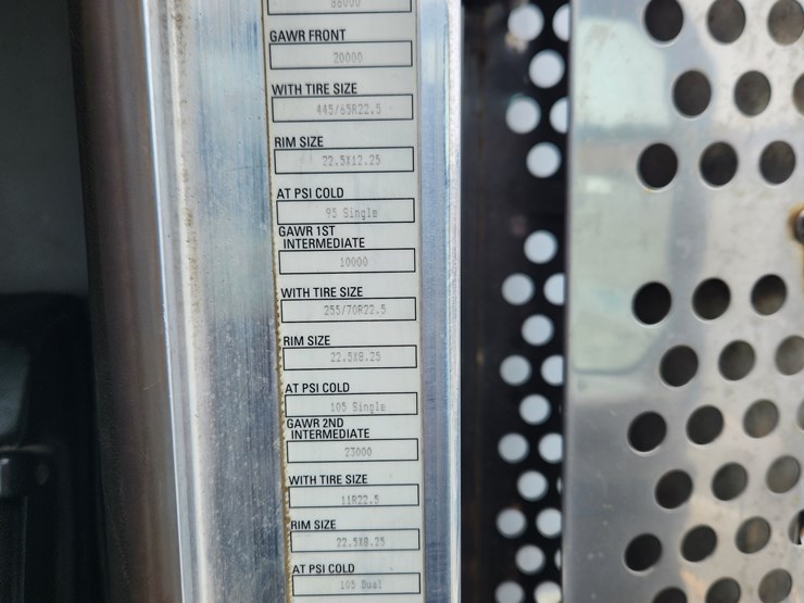 2014-kenworth-t800-image-65