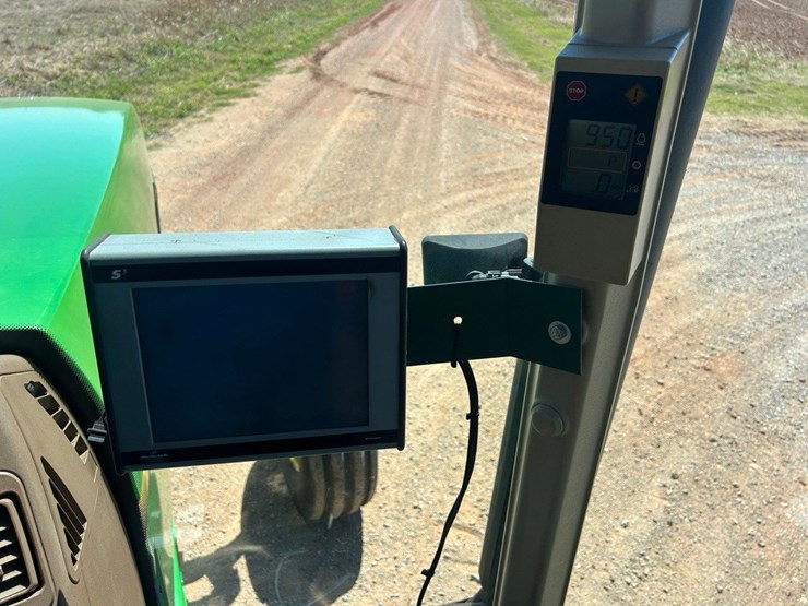 1996-john-deere-8300-image-31