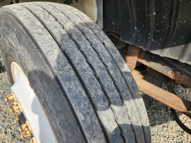 2003-international-durastar-4300-image-83