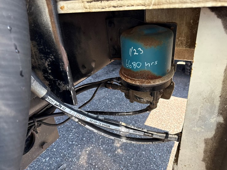 2010-international-7400-image-25