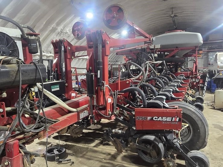 case-ih-1250-image-1
