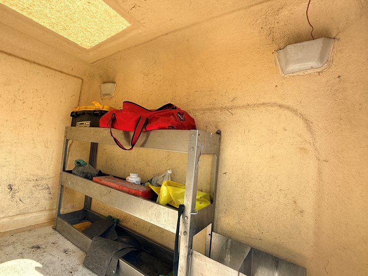 2004-isuzu-npr-image-30