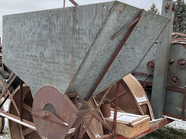 fordson-with-mounted-gleaner-combine-image-38