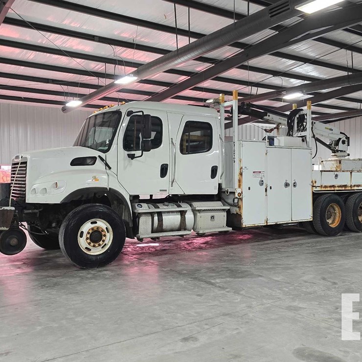 2012 FREIGHTLINER M2 106