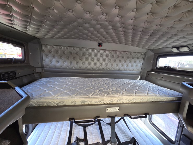 2006-kenworth-w900-image-59