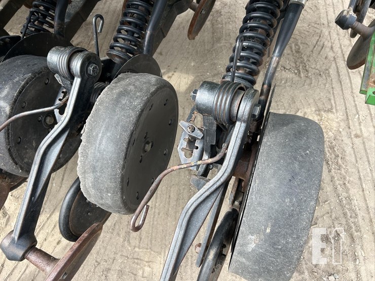 john-deere-1560-image-11