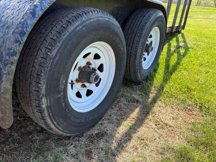 2011-premier-lt824-10k-tandem-axle-trailer-image-5