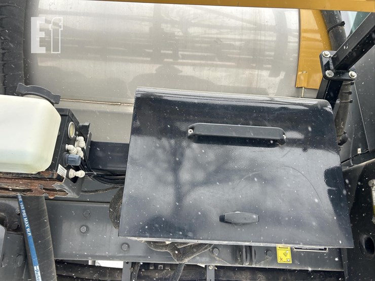 2012-ag-chem-rg1100-image-35