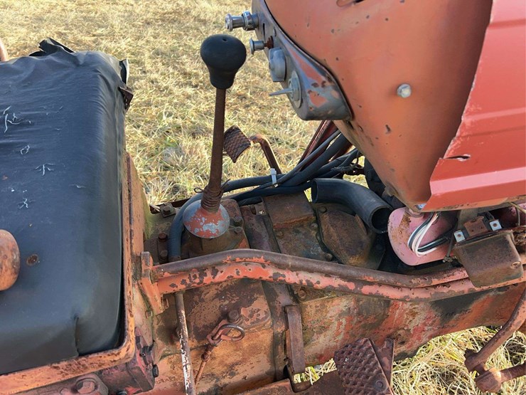 international-parts-tractor-image-23