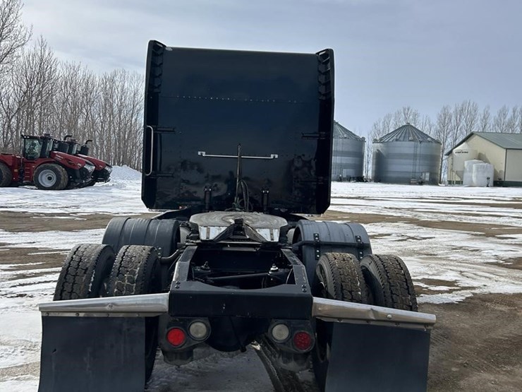 2012-peterbilt-386-image-6