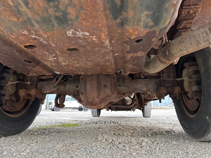 2011-ford-f350-image-22