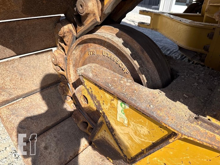 2016-caterpillar-d6t-lgp-image-41