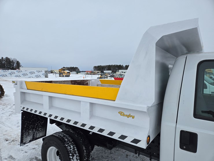 2001-ford-f350-image-28