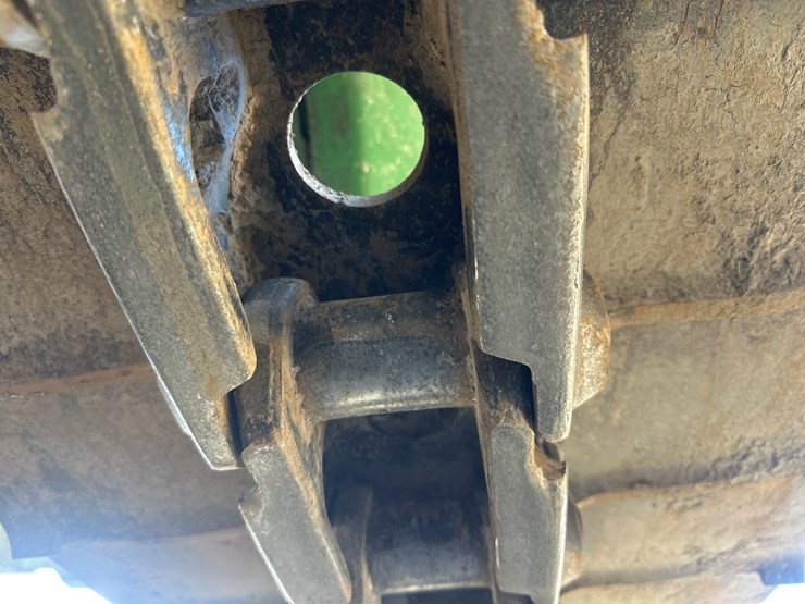 2016-deere-2154d-image-88