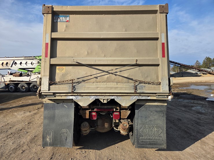 2012-international-7600-image-4