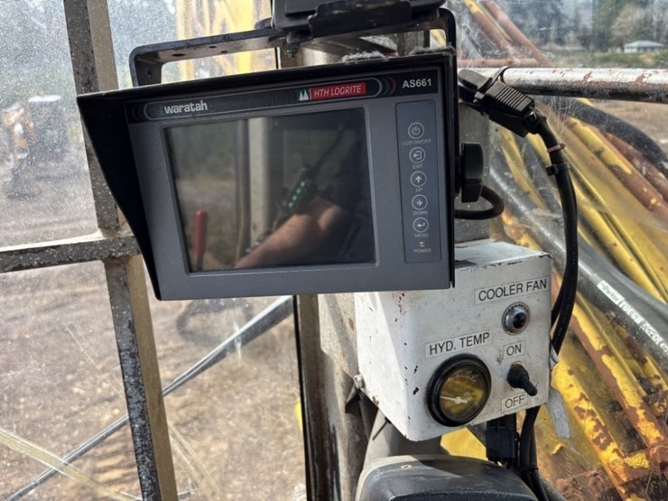 2006-kobelco-sk330-lc-image-29