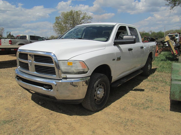 2012-dodge-2500-image-1