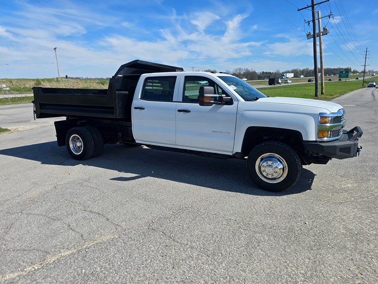 2019-chevrolet-silverado-3500-image-22