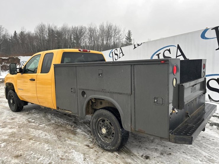 2008-chevrolet-2500-image-3