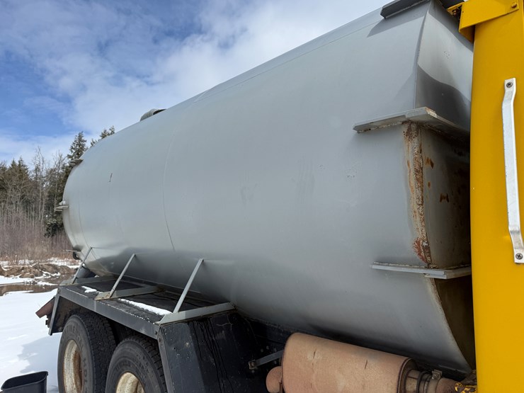 #2018-•-1978-international-f-2275-tandem-axle-water-truck-image-40