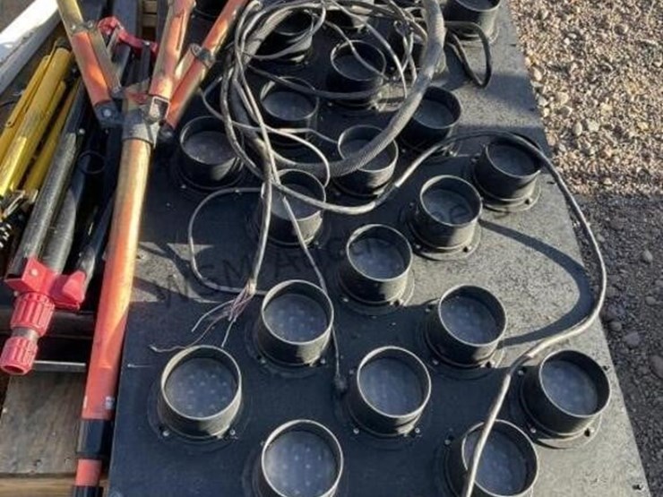 arrow-board,-tripods,-misc-image-4