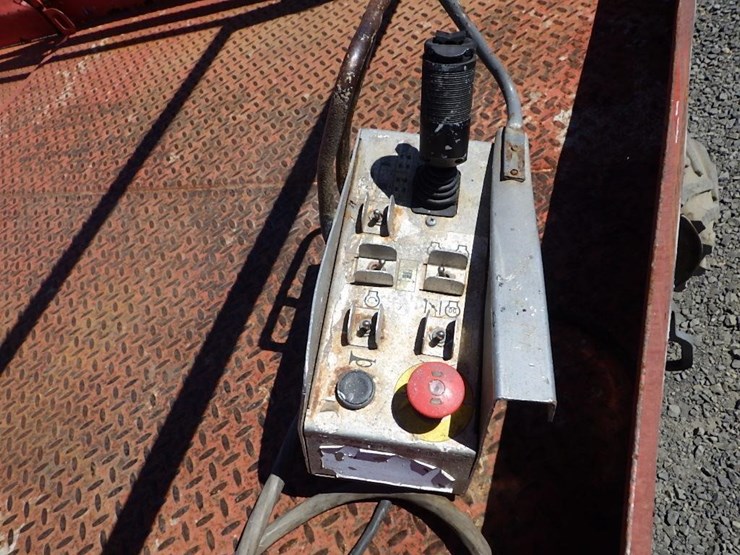 2018-skyjack-sj6826rt-image-17