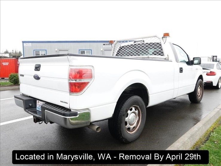 2014-ford-f150-xl-image-10