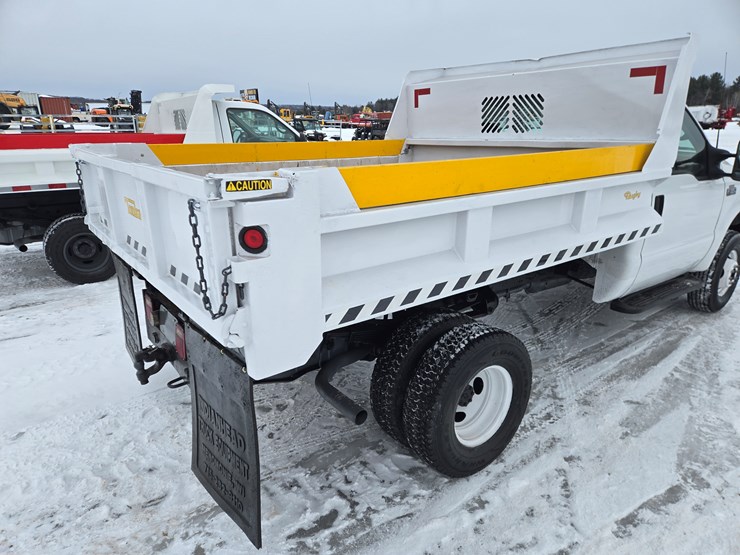 2001-ford-f350-image-27