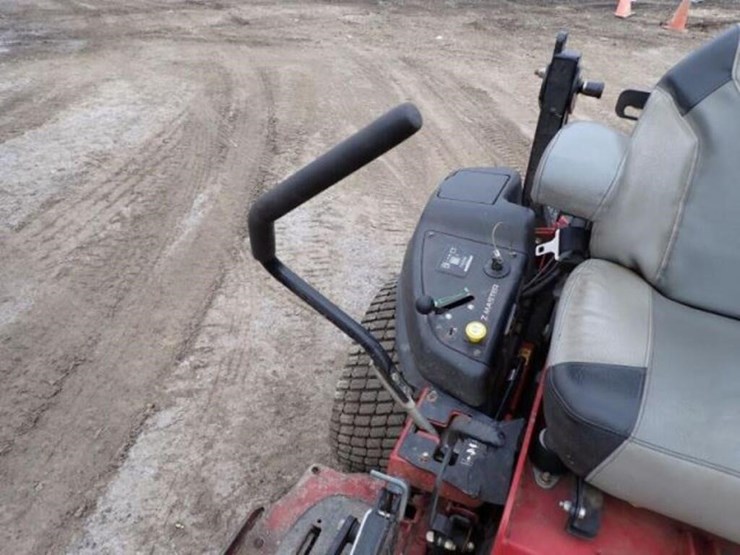 2024-toro-z-master-6000-series-zero-turn-mower-729-image-14