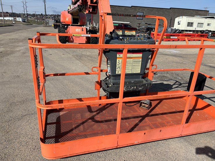 2007-jlg-1350sjp-image-47