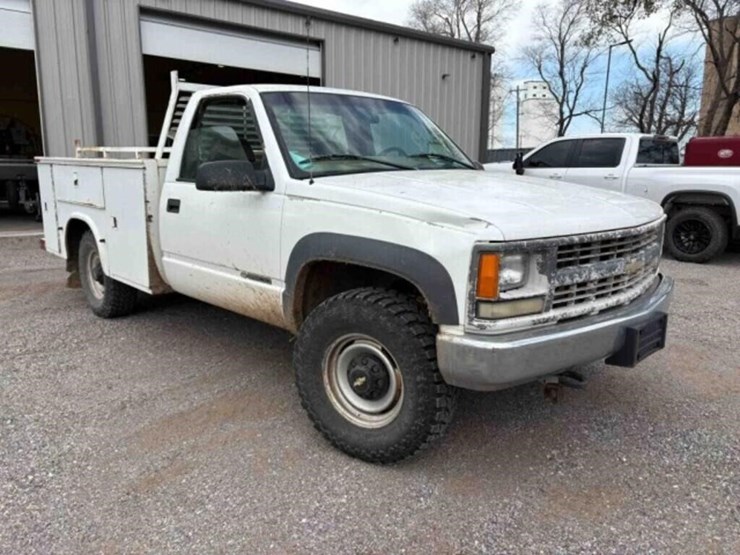 2000-chevrolet-2500-image-3