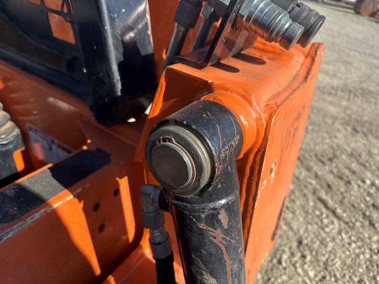 2020-gehl-rt105-image-26