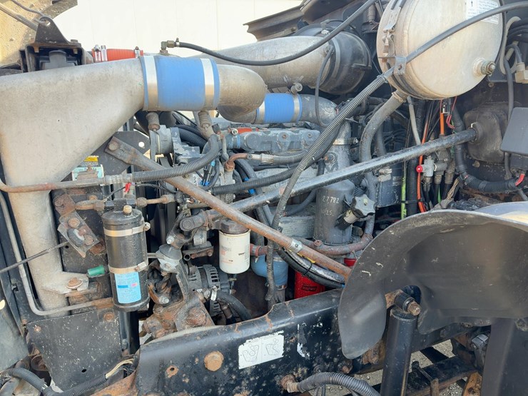 2006-mack-granite-cv713-image-8